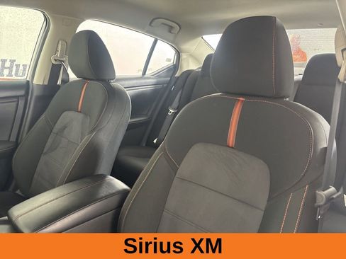 Used 2025 Nissan Sentra SR FWD image 9