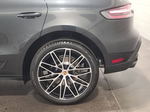 New 2026 Porsche Macan AWD/4WD image 35