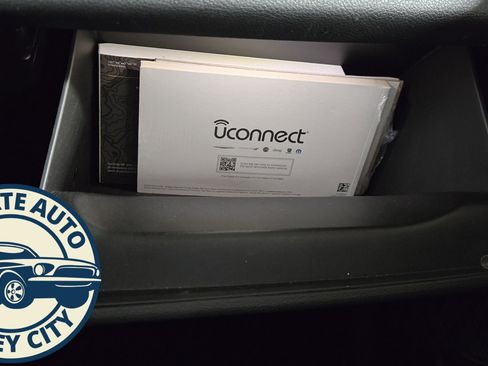 Used 2022 Jeep Grand Cherokee Limited 4xe image 18