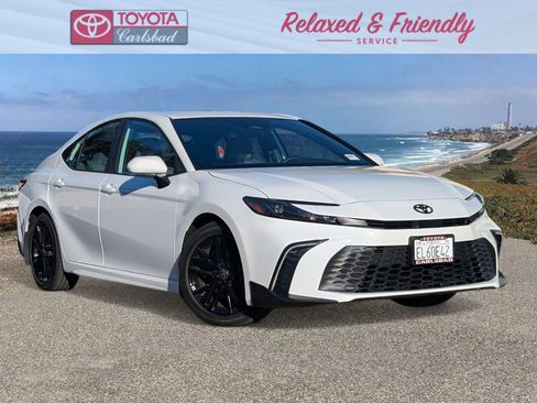 Used 2026 Toyota Camry SE image 1
