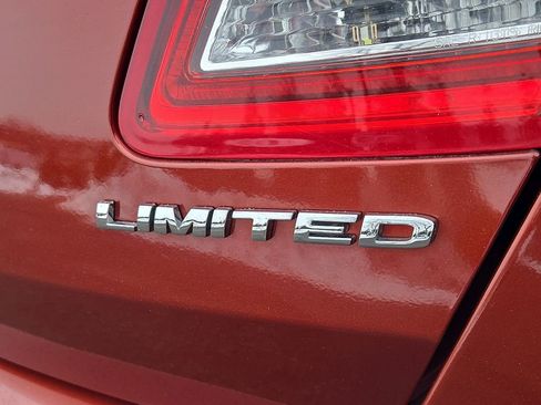 Used 2014 Ford Taurus Limited image 30