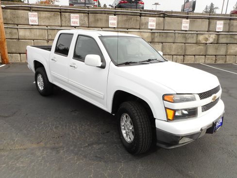 Used 2011 Chevrolet Colorado LT AWD/4WD image 3