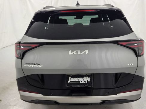 New 2026 Kia Sportage SX AWD/4WD image 4