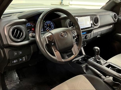 Used 2023 Toyota Tacoma TRD Sport image 15