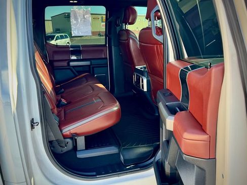 Used 2022 Ford F250 Platinum w/ FX4 Off-Road Package image 12