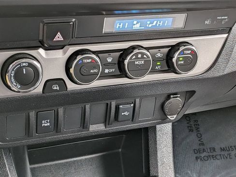 Used 2022 Toyota Tacoma SR AWD/4WD image 18