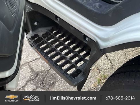 New 2025 Chevrolet Low Cab Forward image 8