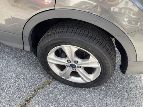Used 2014 Ford Escape SE FWD image 32