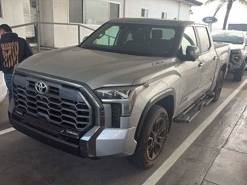 Used 2026 Toyota Tundra Platinum w/ TRD Off-Road Package AWD/4WD image 4