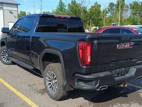 Used 2023 GMC Sierra 1500 AT4 w/ Technology Package AWD/4WD image 3