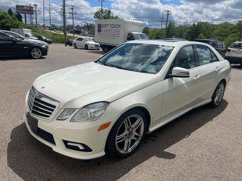 Used 2011 Mercedes-Benz E 350 4MATIC Sedan image 7
