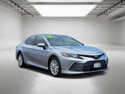Used 2023 Toyota Camry LE AWD/4WD image 8