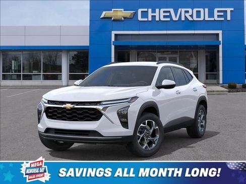 New 2026 Chevrolet Trax LT w/ Driver Confidence Package FWD image 6