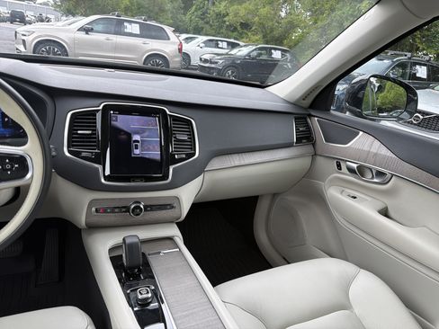 Certified 2023 Volvo XC90 B5 Plus w/ Protection Package Premier AWD/4WD image 31