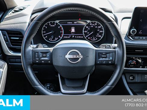 Used 2025 Nissan Rogue SV image 24