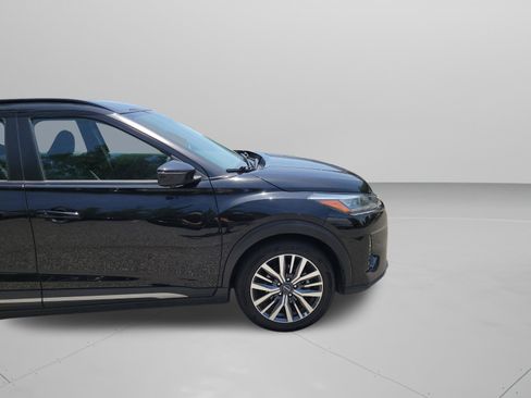 Used 2024 Nissan Kicks SR FWD image 31