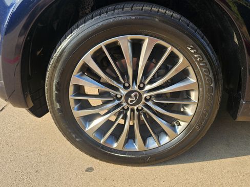 Used 2019 INFINITI QX80 Luxe w/ 22" Wheel Package image 13