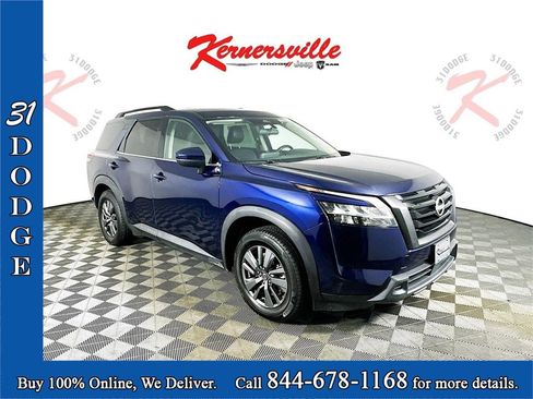Used 2022 Nissan Pathfinder SV w/ SV Premium Package image 1