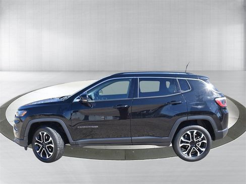 Used 2022 Jeep Compass Limited image 3