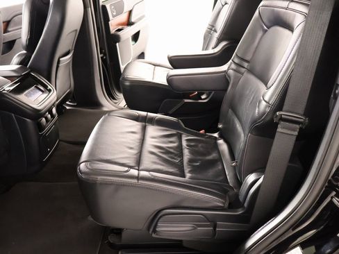 Certified 2024 Lincoln Navigator Reserve image 13