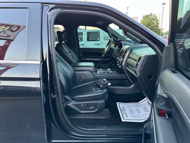 Used 2019 Ford Expedition XLT w/ Equipment Group 202A AWD/4WD image 19