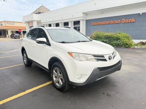 Used 2015 Toyota RAV4 XLE FWD image 1