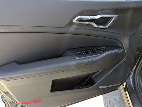 New 2026 Kia Sportage EX FWD image 18