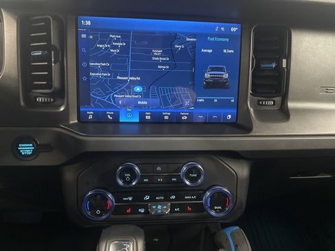 Used 2024 Ford Bronco Black Diamond image 28