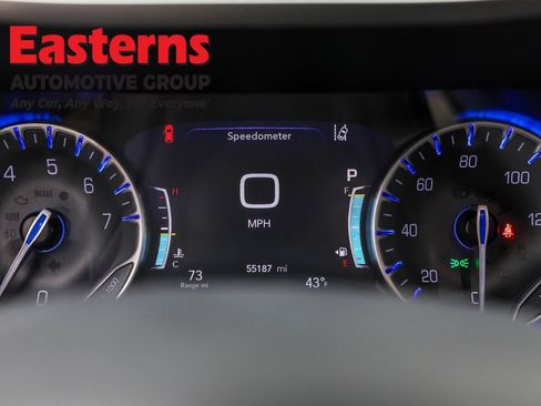 Used 2023 Chrysler Pacifica Touring-L image 18