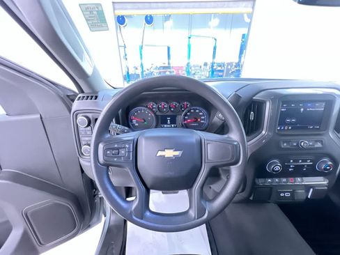 Used 2023 Chevrolet Silverado 1500 Custom AWD/4WD image 15