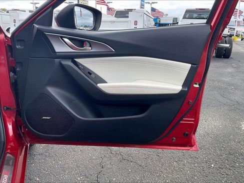 Used 2017 MAZDA MAZDA3 Grand Touring w/ Premium Equipment Package FWD image 26