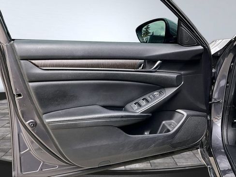Used 2021 Honda Accord EX image 13