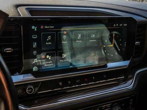 Used 2024 Chevrolet Silverado 2500 LT image 32