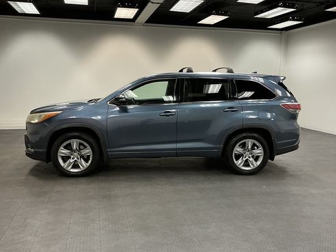 Used 2015 Toyota Highlander Limited Platinum AWD/4WD image 2