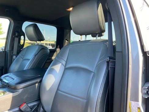 Used 2022 RAM 2500 Tradesman w/ Chrome Appearance Group AWD/4WD image 11