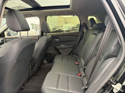 Certified 2023 Nissan Rogue SV w/ SV Premium B Package AWD/4WD image 19