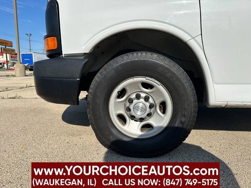 Used 2016 Chevrolet Express 2500 RWD image 21