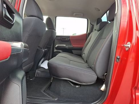 Used 2017 Toyota Tacoma SR5 w/ Tow Package AWD/4WD image 13