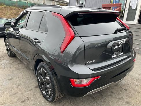 Used 2023 Kia Niro Wind FWD image 75