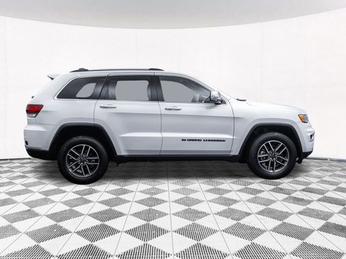 Used 2022 Jeep Grand Cherokee Limited image 13