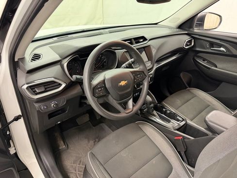 Used 2021 Chevrolet TrailBlazer LS FWD image 19