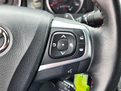 Used 2016 Toyota Camry SE FWD image 22