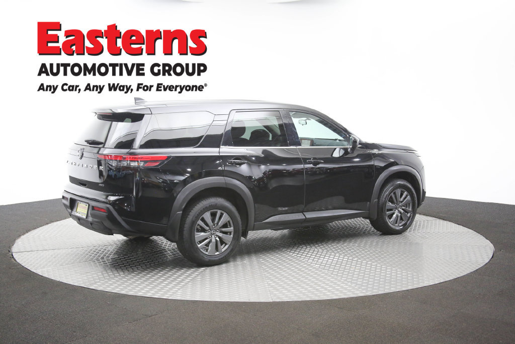 Used 2024 Nissan Pathfinder S AWD/4WD image 40