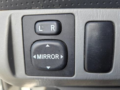 Used 2007 Toyota Tacoma PreRunner image 12