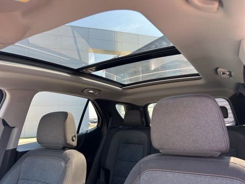 Used 2020 Chevrolet Equinox LT FWD image 24