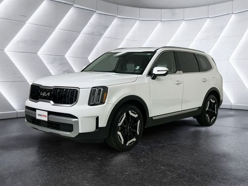 Used 2025 Kia Telluride EX FWD image 3