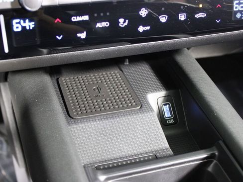 Used 2023 Hyundai Ioniq 6 SEL image 25