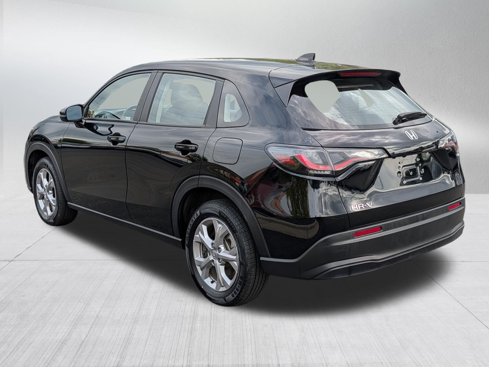 Used 2024 Honda HR-V LX image 5