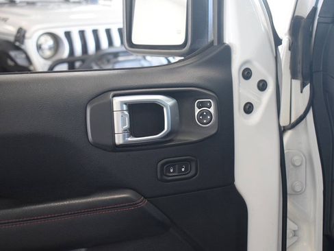 Used 2018 Jeep Wrangler Unlimited Rubicon AWD/4WD image 11