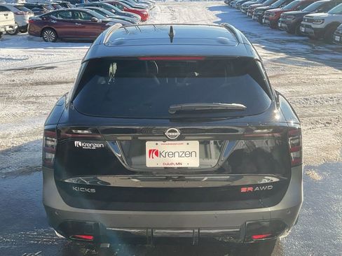 Used 2025 Nissan Kicks SR image 6